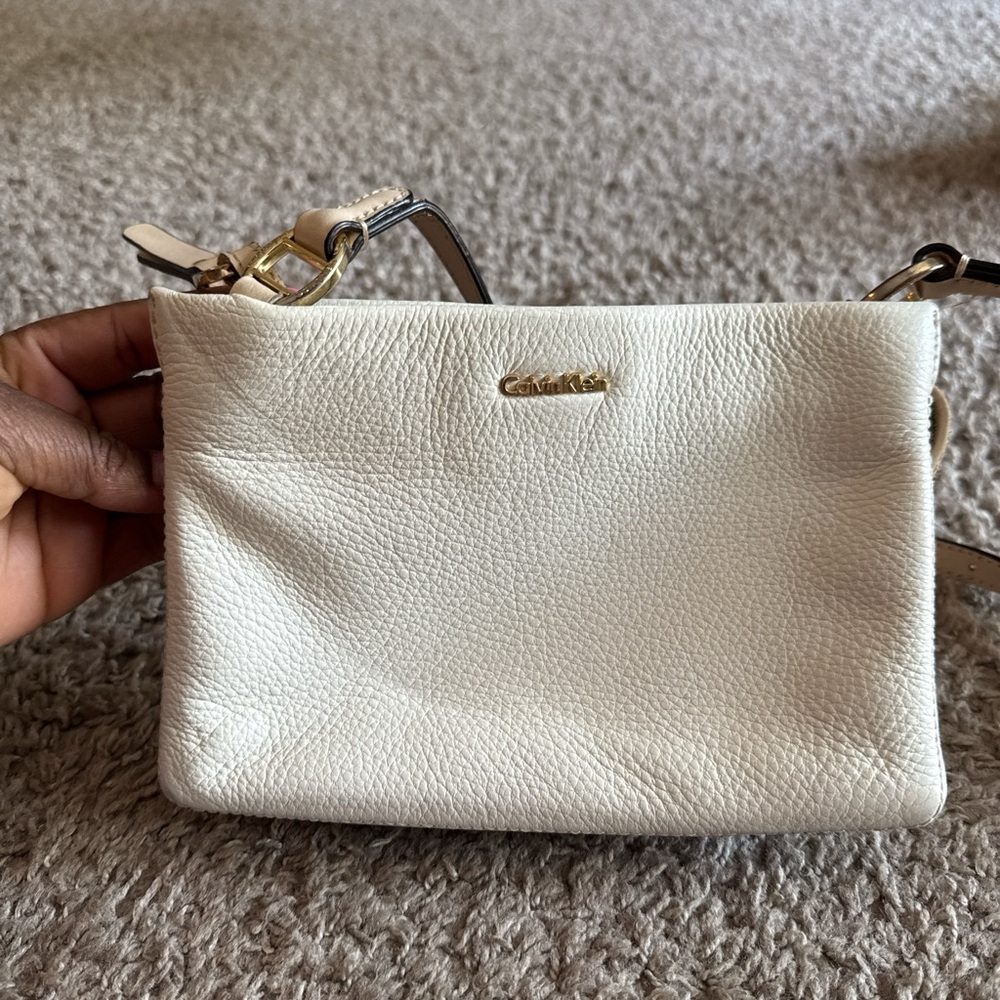 Calvin Klein White Textured Leather Crossbody Bag